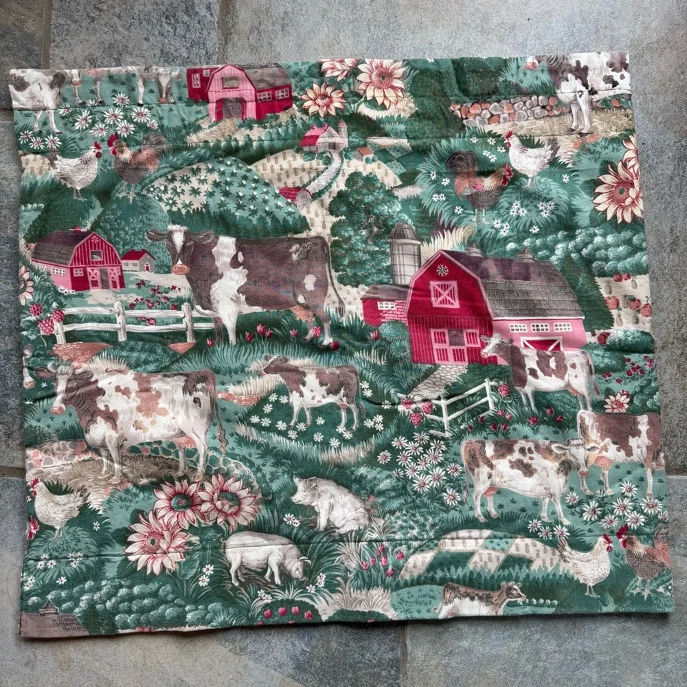 Vintage Cottagecore Grandmacore Handmade Window Valance with Farm Animals & Barn